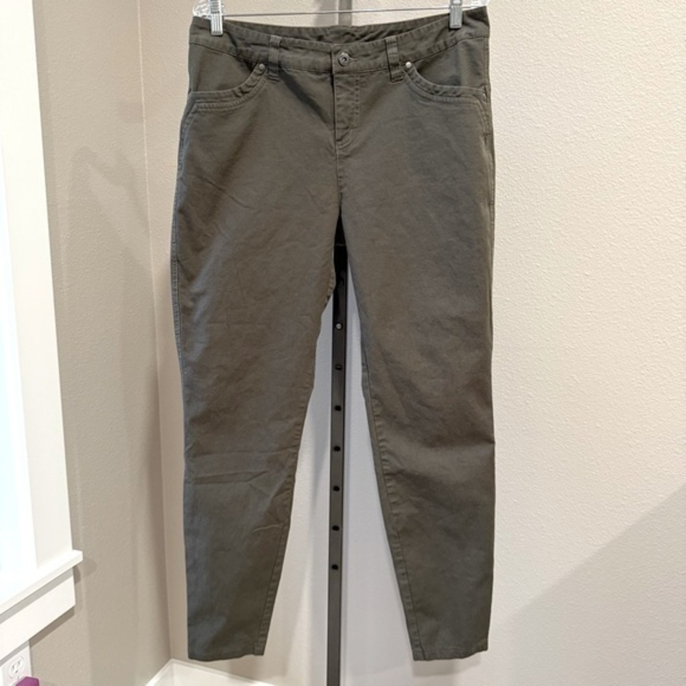 Kuhl Brooke skinny Legendary Pants women’s size 12 army green